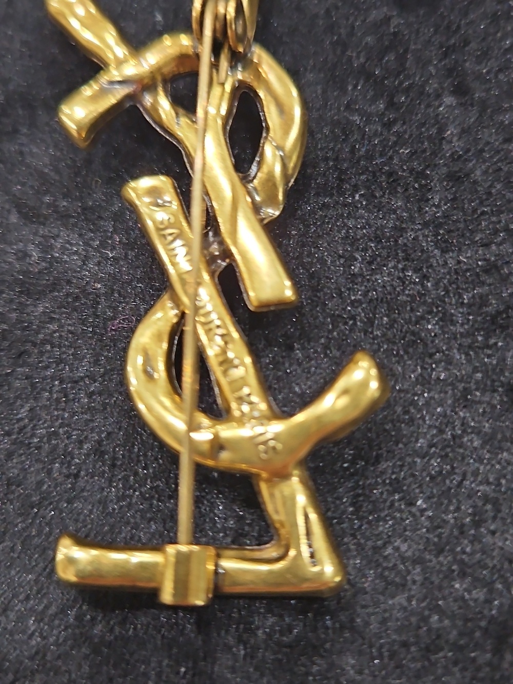 Fashion Gold Logo Brooch - Picture 2 of 3